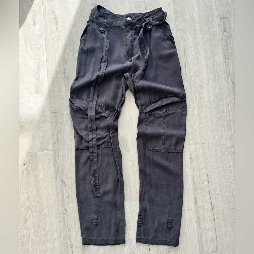 Women's utility joggers